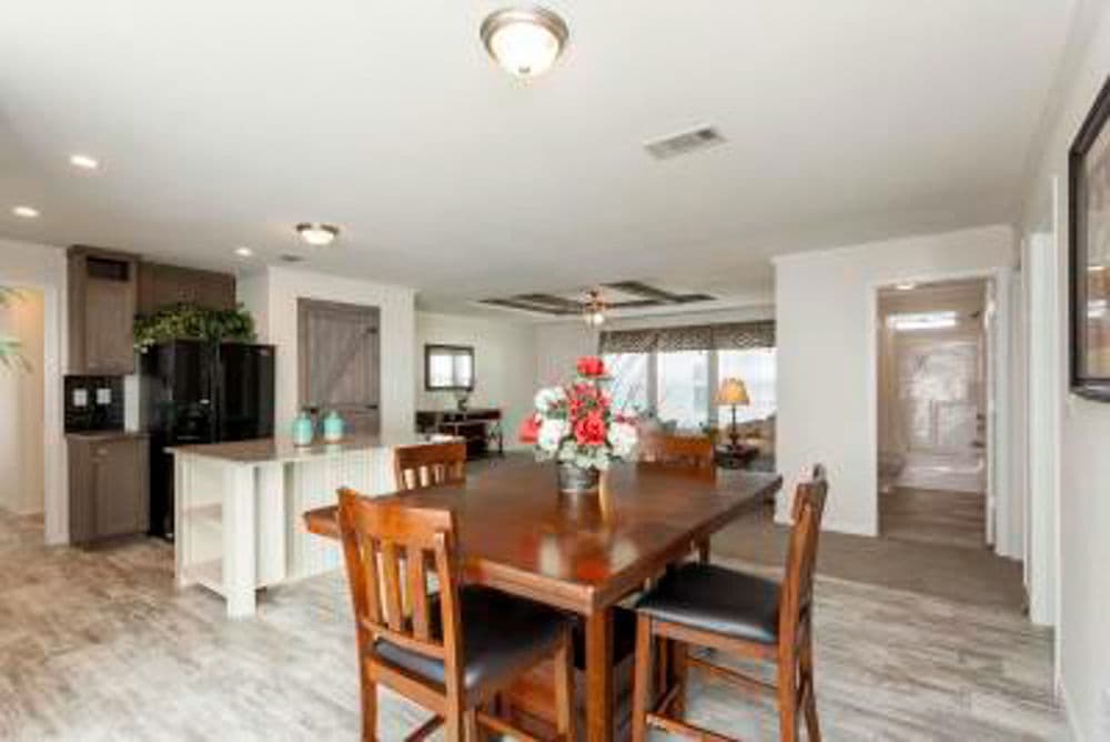 Moyne interior home features