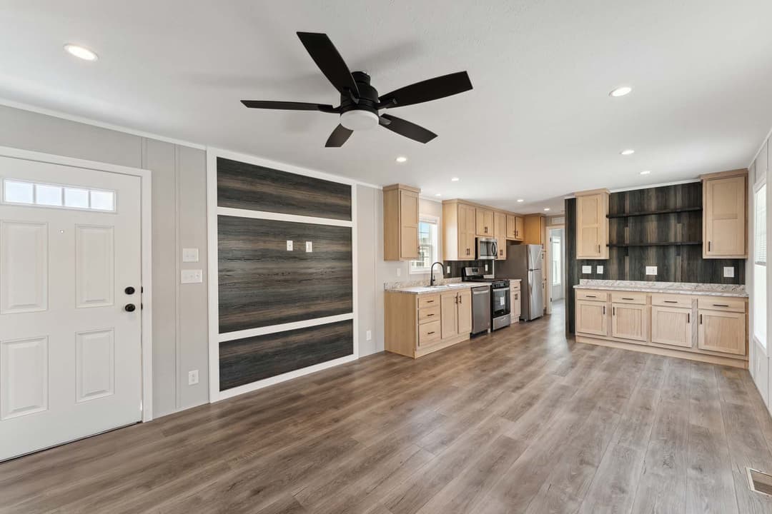 Calm 880 interior home features