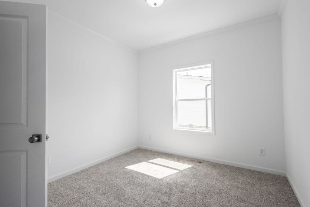 Limited 3 28563b bedroom home features