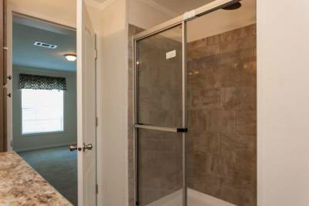 Moyne bathroom home features