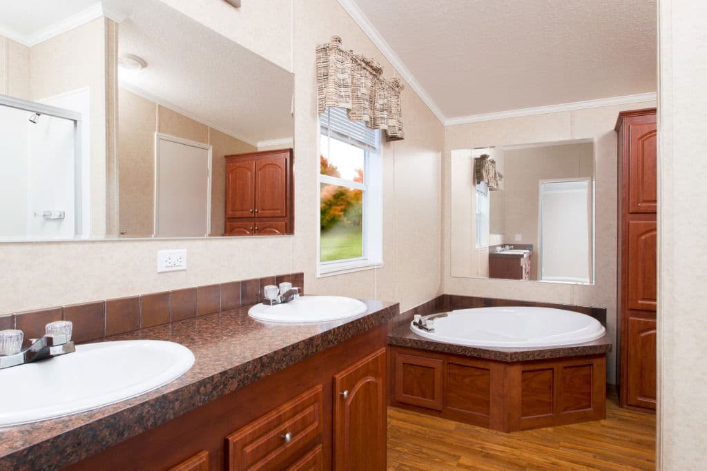 Miley 2852 bathroom home features