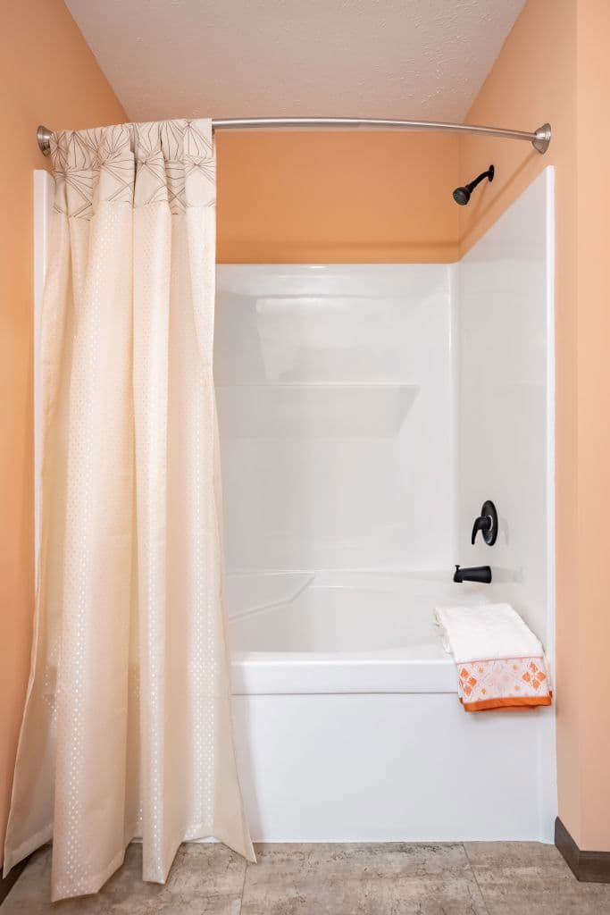 Limited 4 bathroom home features