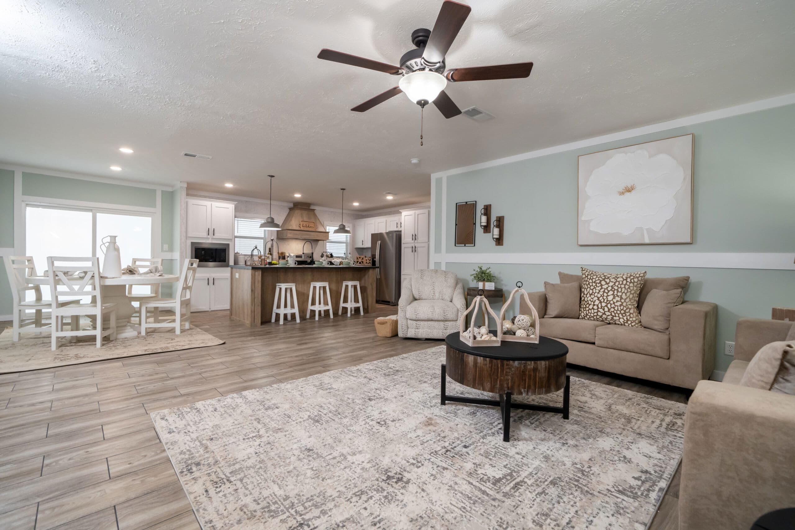 Md-56 interior home features