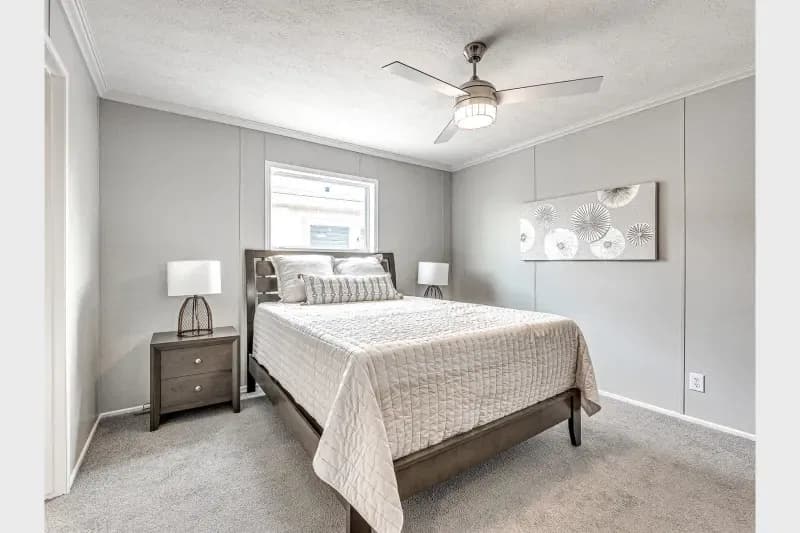 Prairie dune 8810 bedroom home features