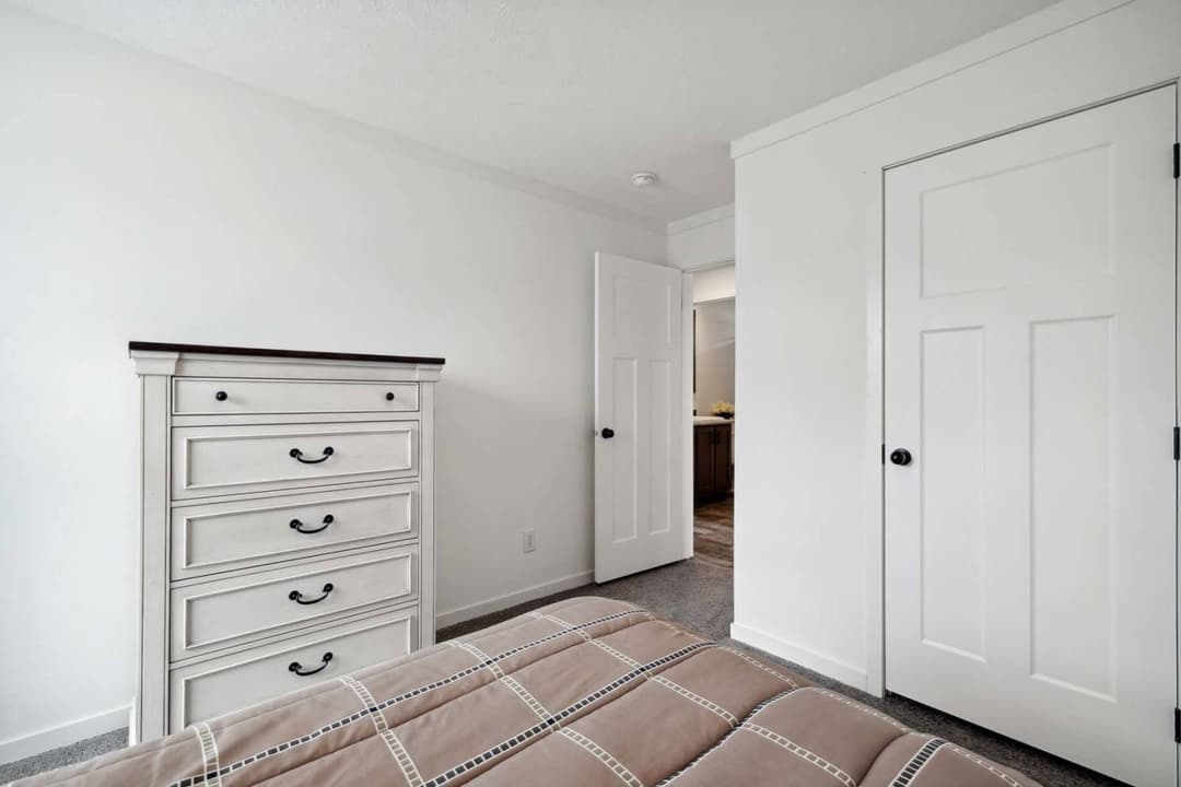 Elevate 60 bedroom home features