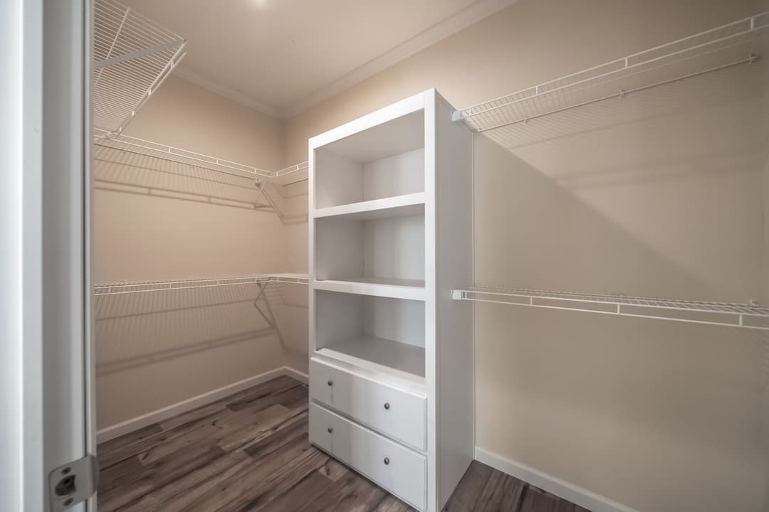 Super 68 elite interior home features