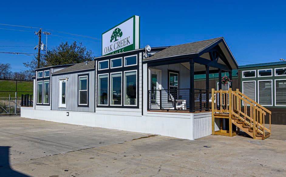 Starling d44ep8 elevation and exterior home features