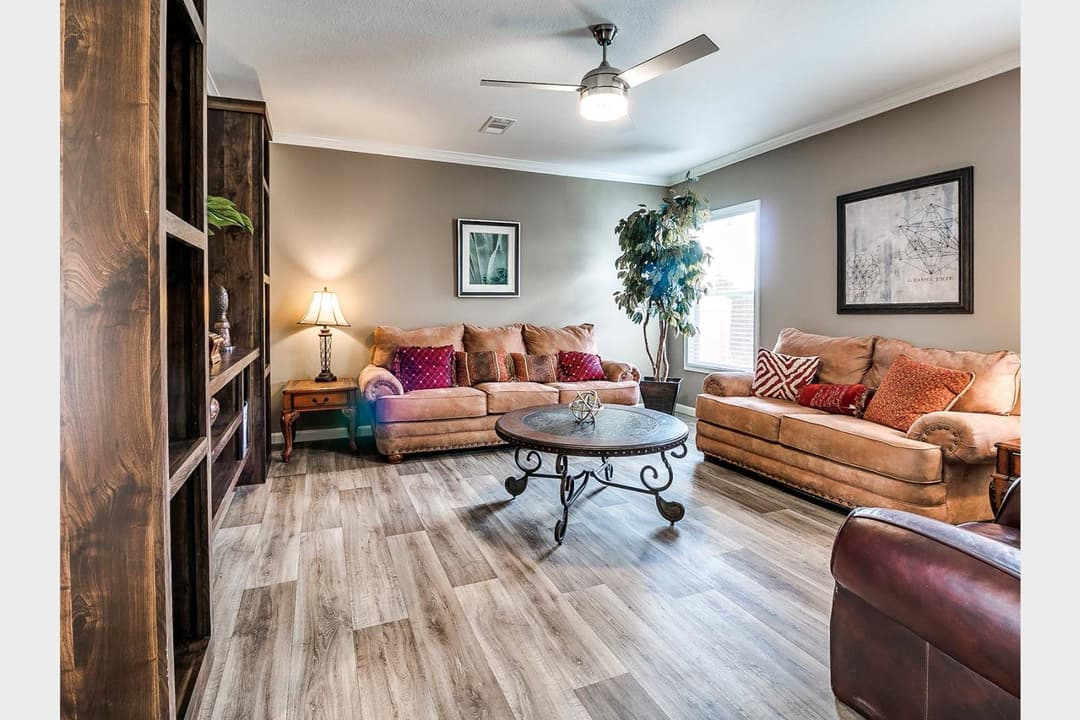 Titan extreme 3276t [the memphis] interior home features