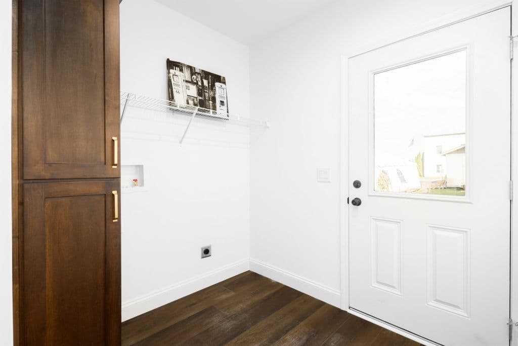 Ultra ranch 2p2460-x interior home features