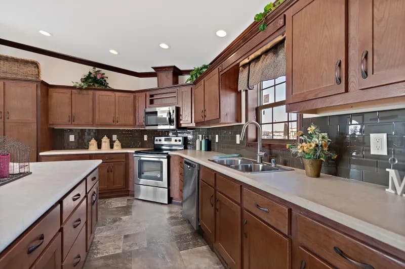 Lexington a243 kitchen home features