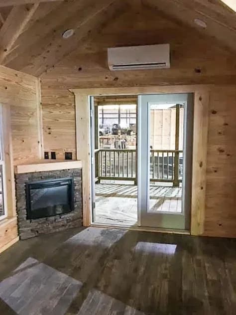 Hiker's hideout | 4b 101 interior home features