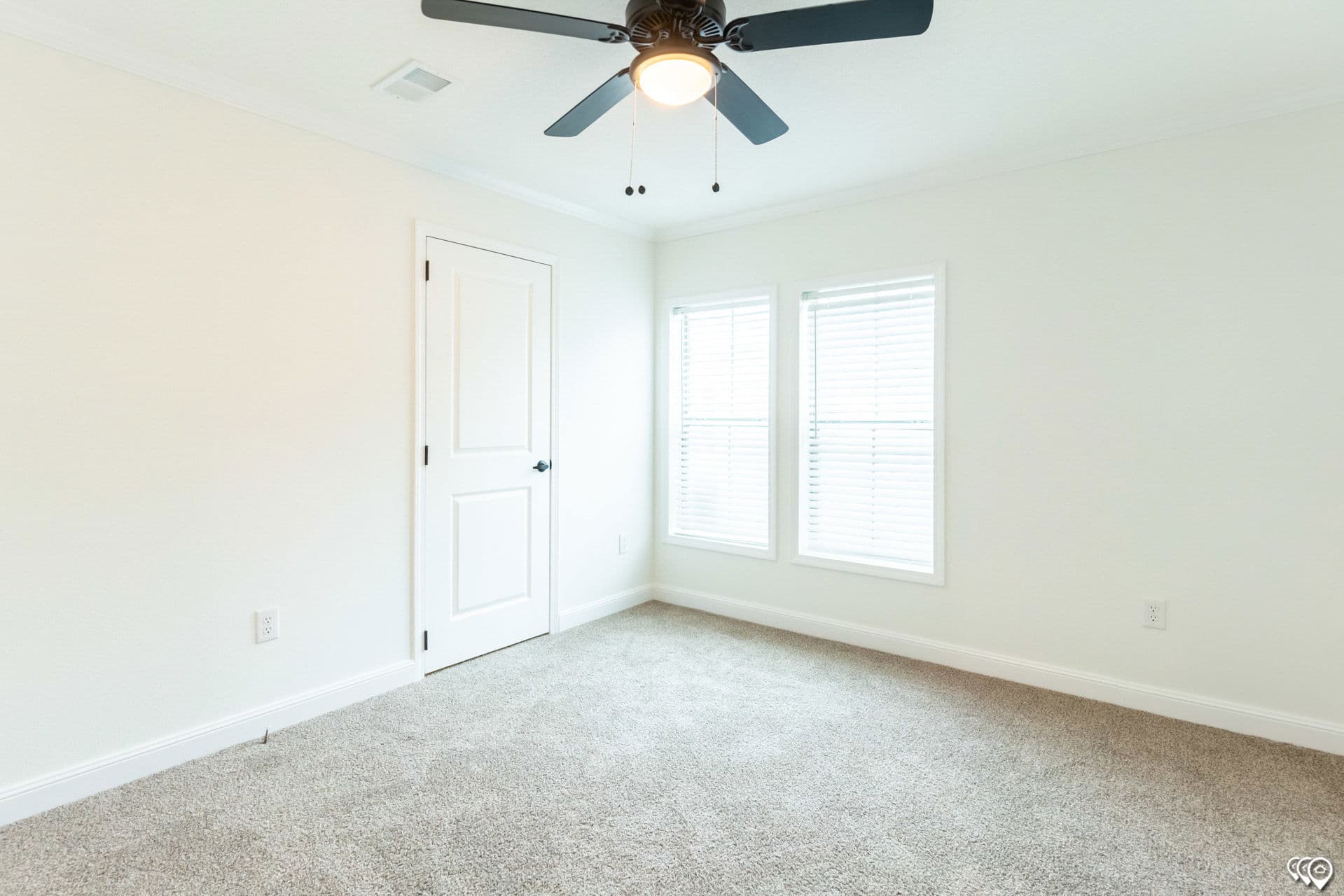 Pri3280-2071 bedroom home features