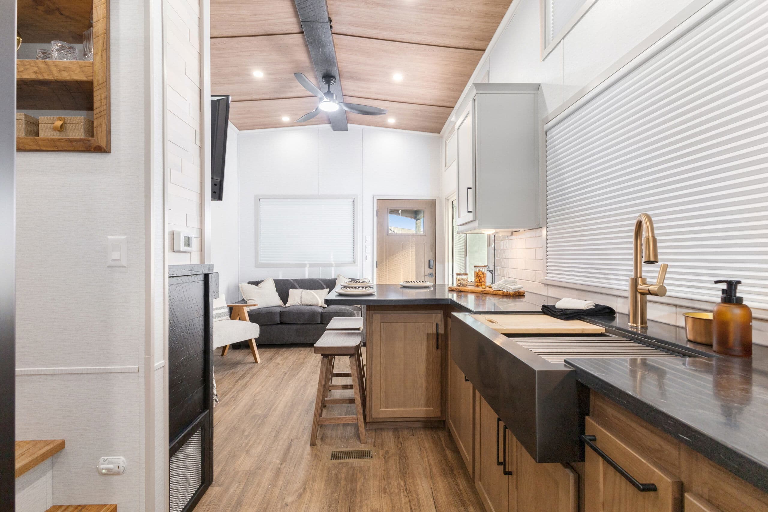 Eldorado 9099pwd kitchen home features