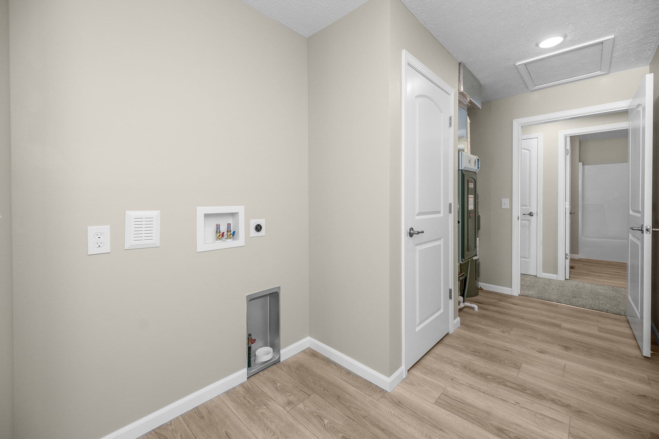 Republic iii interior home features