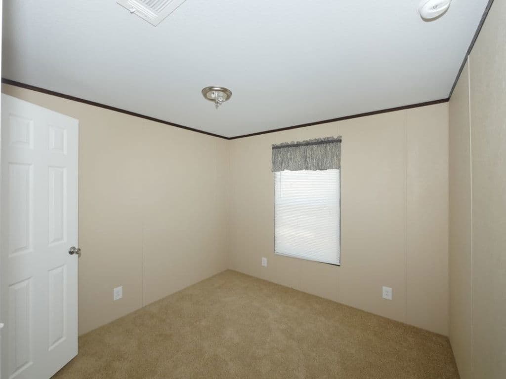 Beebe 2810 bedroom home features