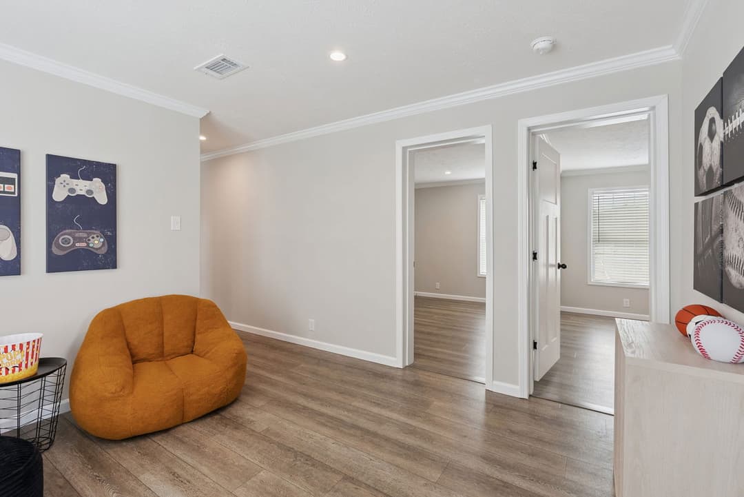 Blue sky interior home features