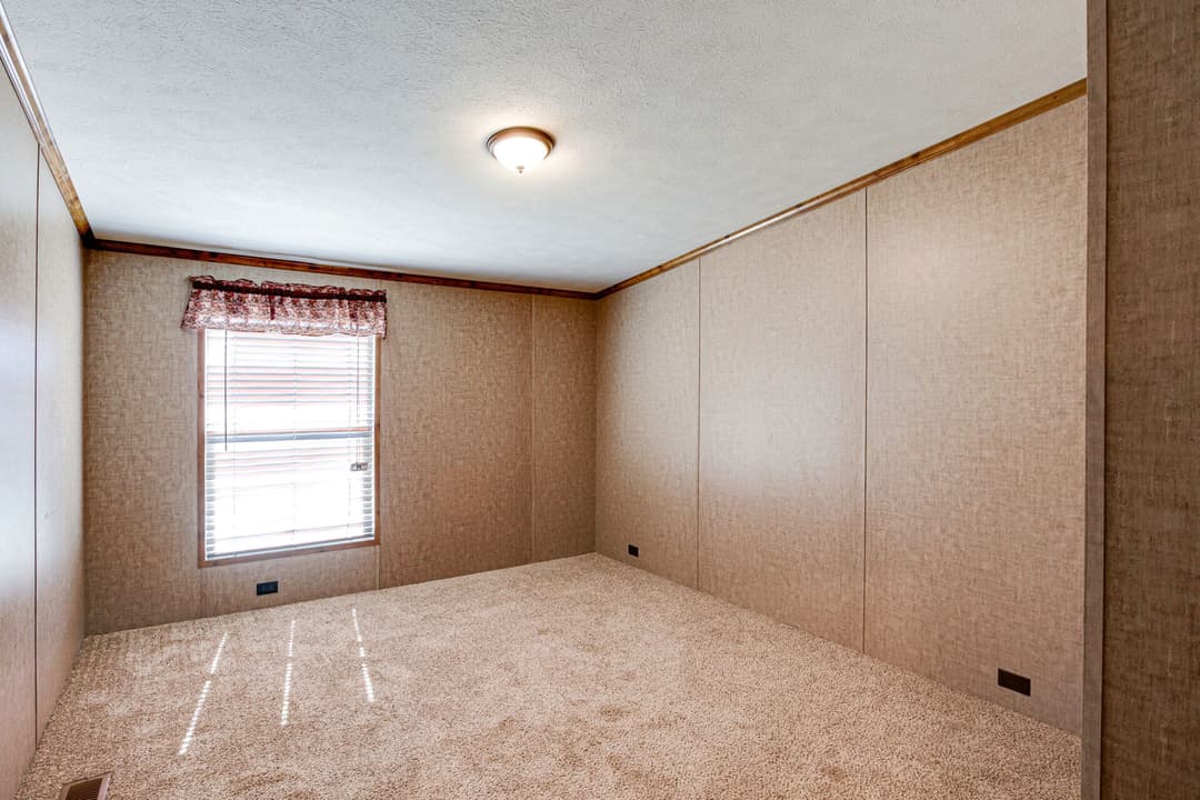 Heritage h-3264-32c bedroom home features