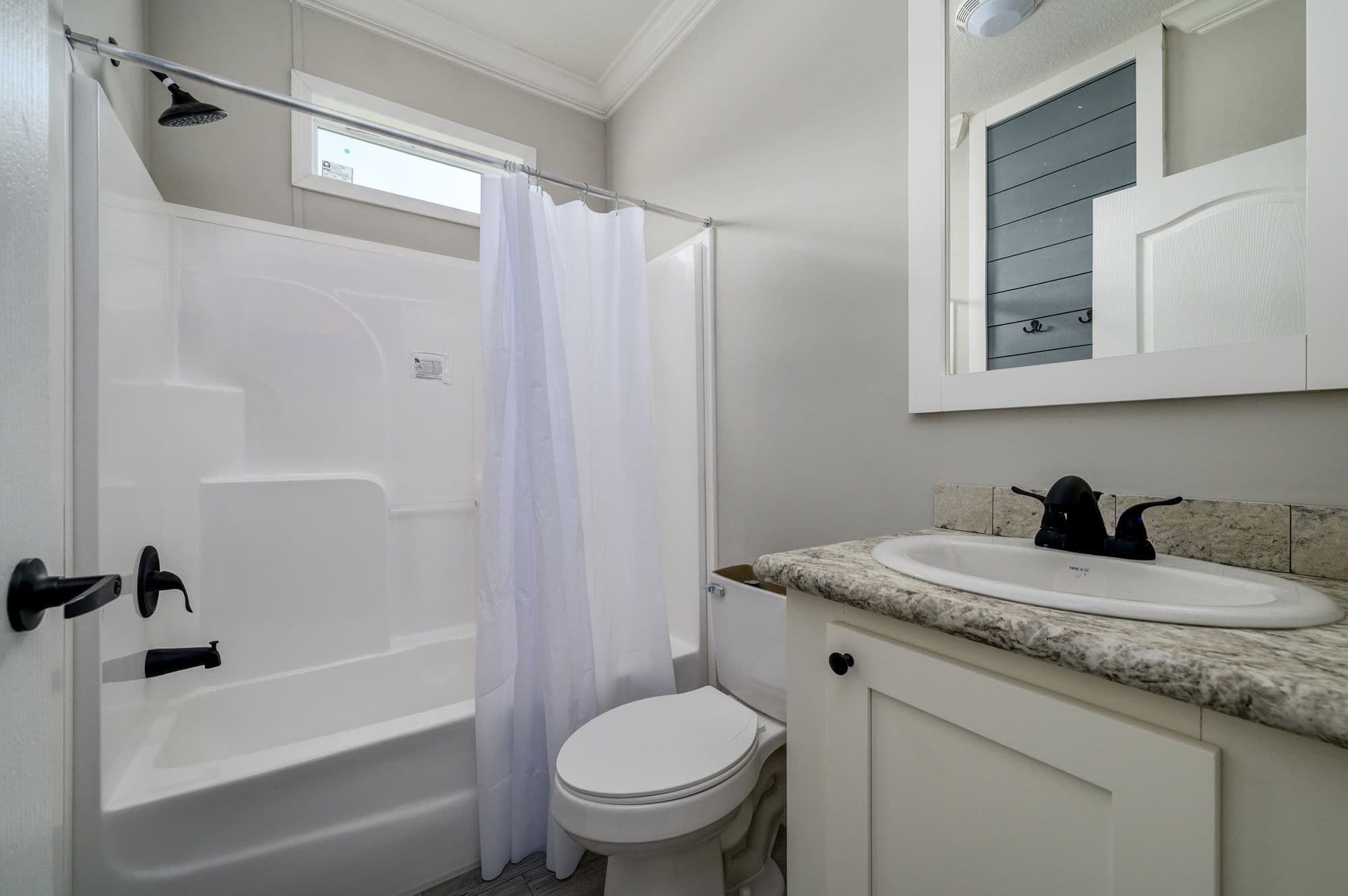 Annabelle bathroom home features