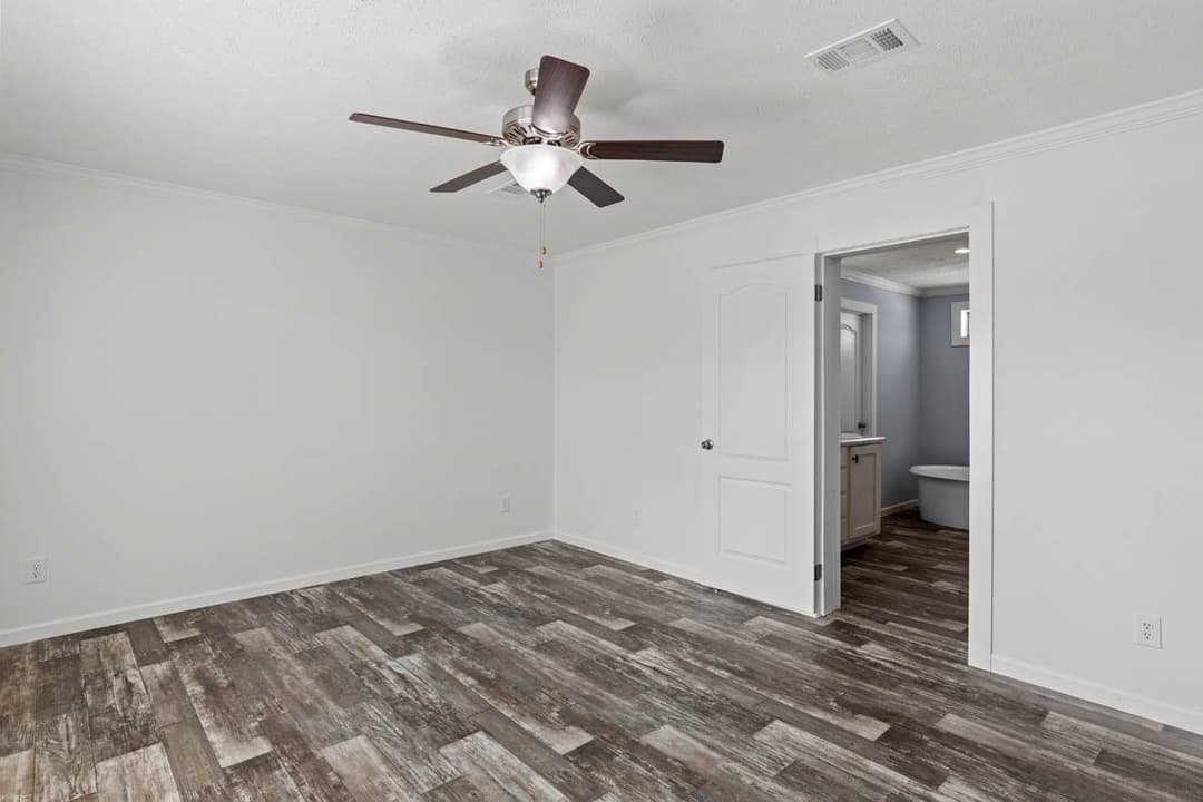 Mchann bedroom home features