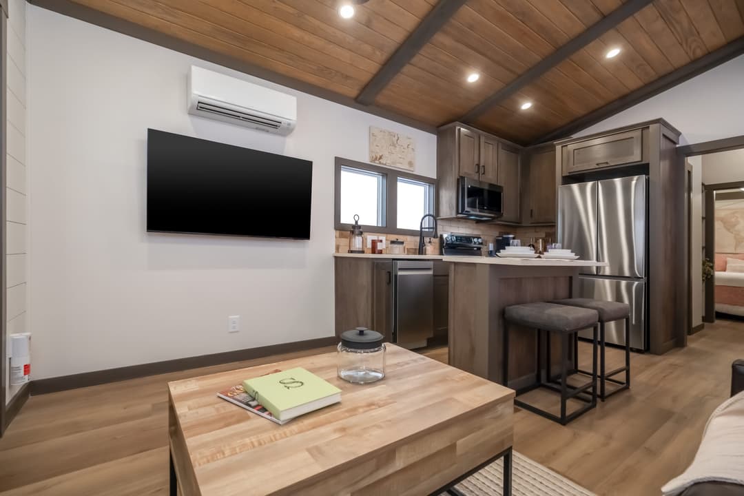 Skyway interior home features