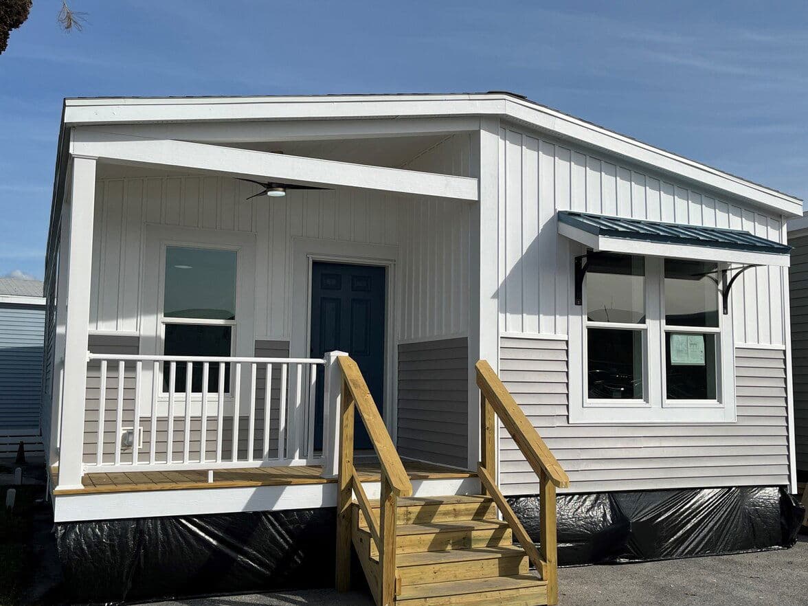 Hayden 24442a elevation and exterior home features