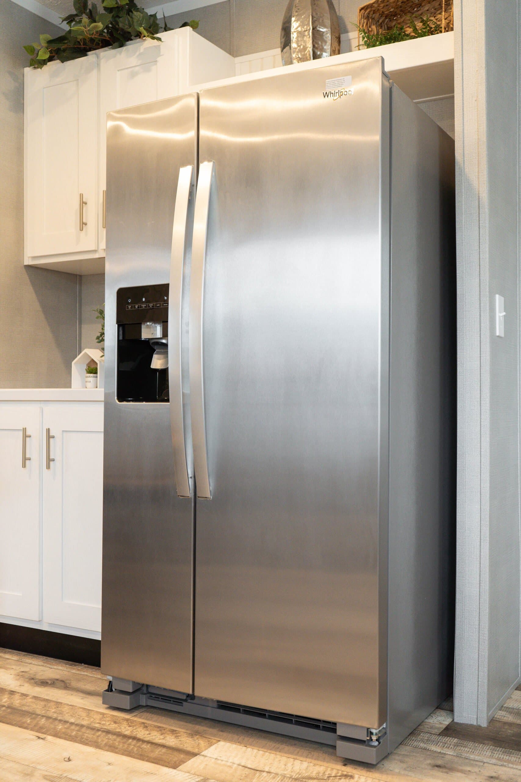 Rover kitchen home features