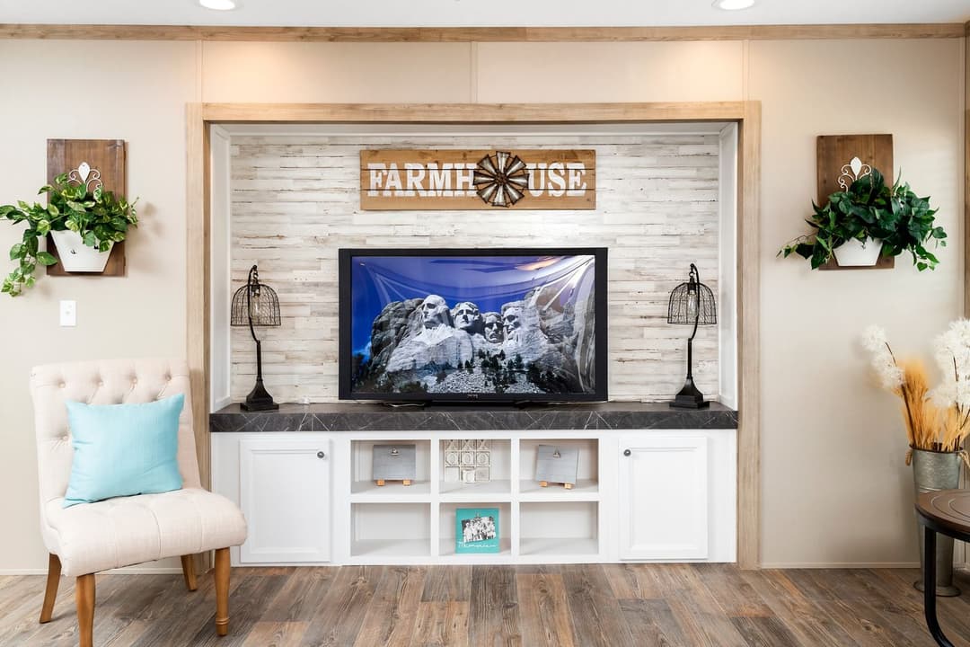 Farmhouse flex interior home features