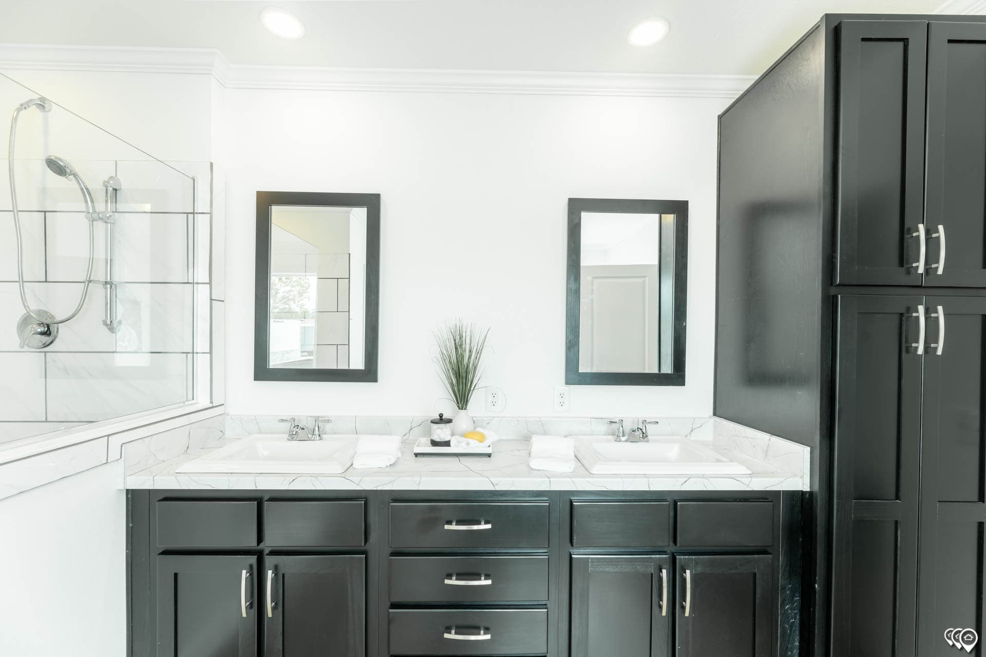 Pri3268-2069 bathroom home features