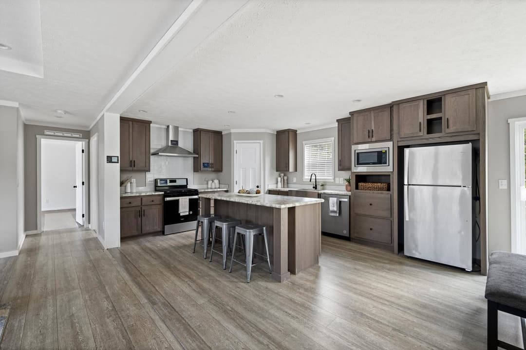 Pursuit kitchen home features