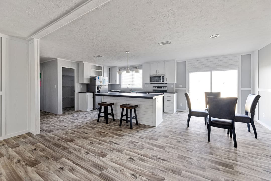 Valu maxx premier 32684e interior home features