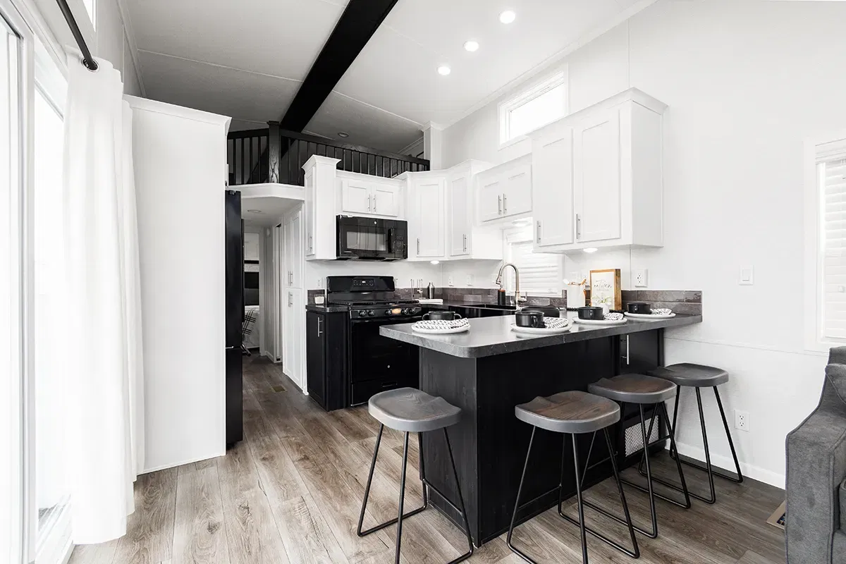 Island 6243 kitchen home features