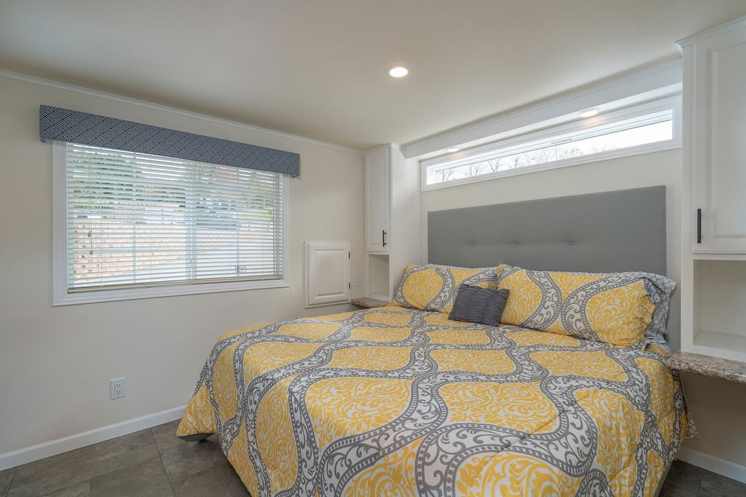 Shore park 4111 bedroom home features