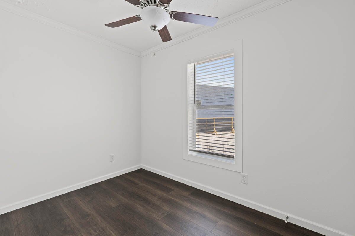 Venice bedroom home features