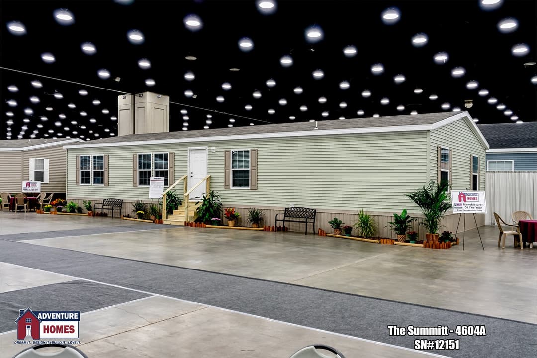 Summitt | 4604a elevation and exterior home features