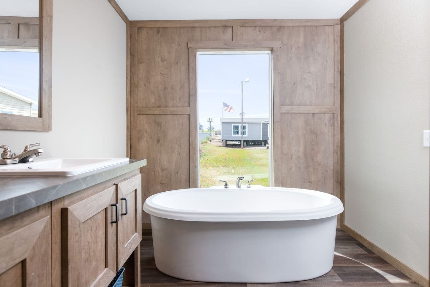 The annie bathroom home features