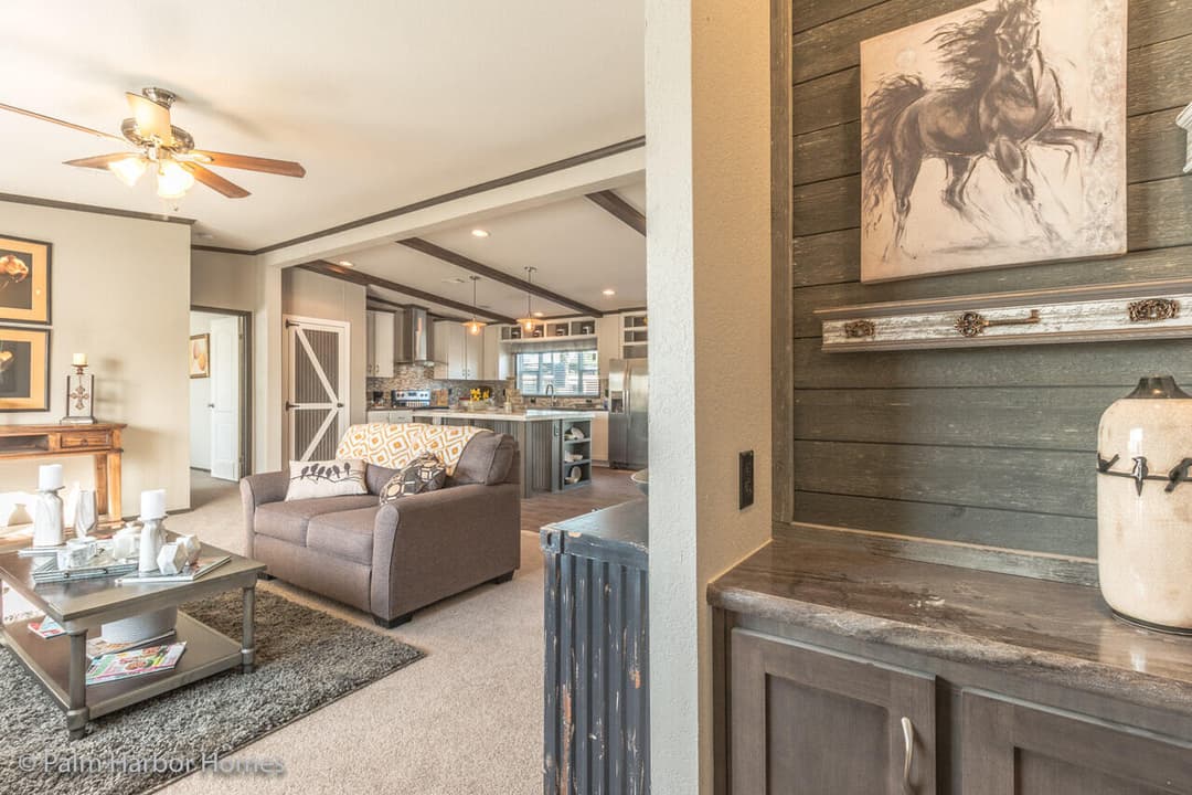 Carrington 30744c interior home features