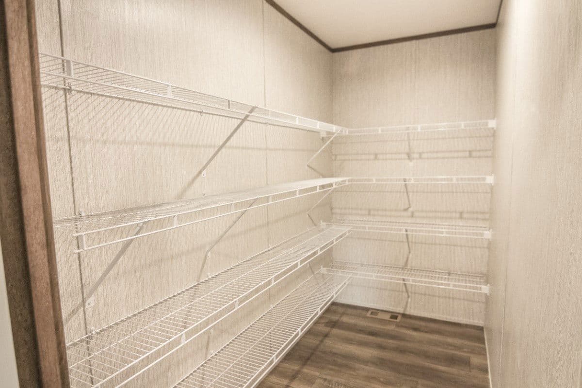 Blazer elite ranch td1302-p interior home features