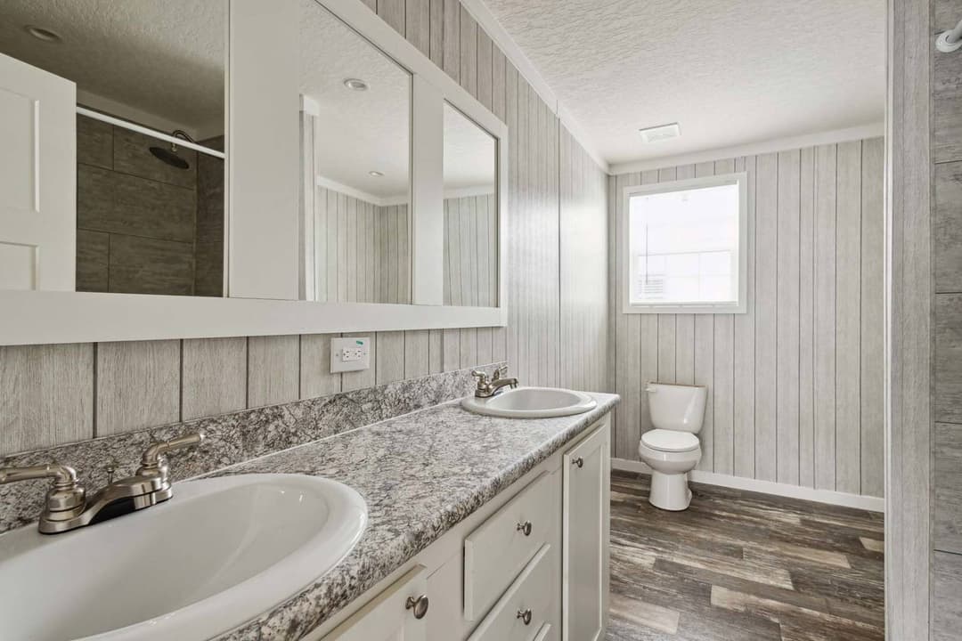 Grand slam 2848302 bathroom home features