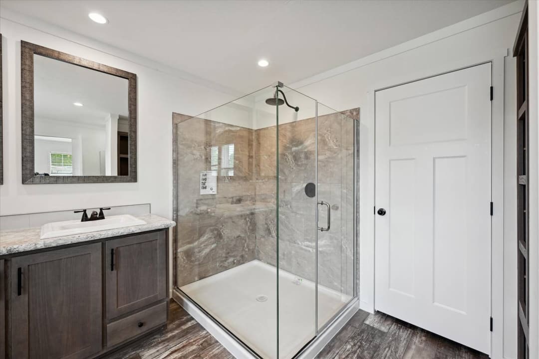 Elevate 56 bathroom home features