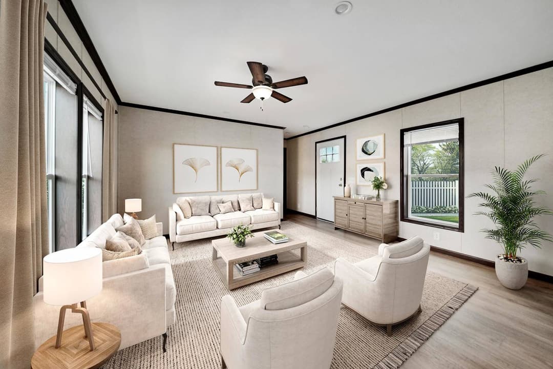 C815 interior home features