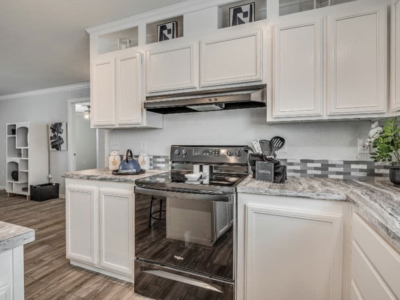 Emerald 28483a kitchen home features