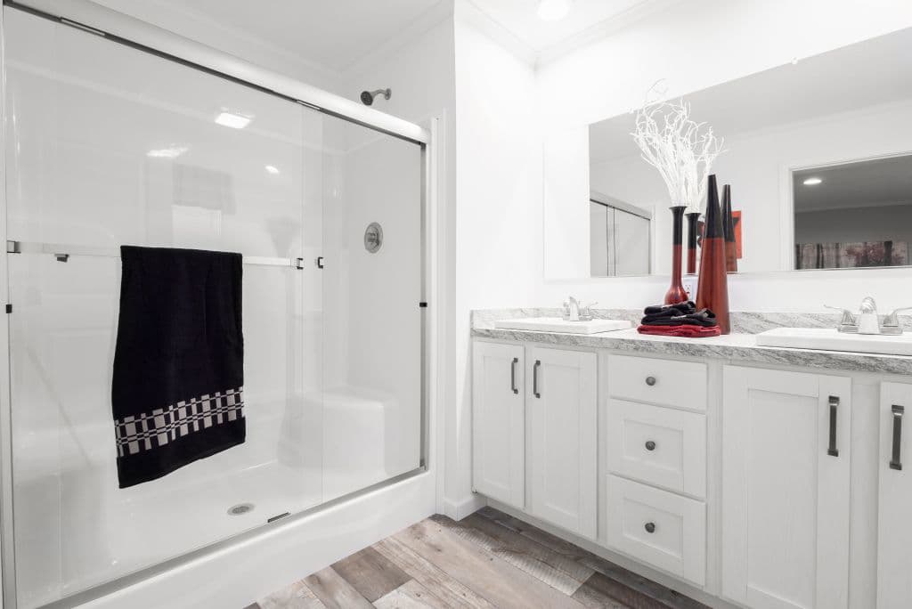 Blazer elite ranch td1300-p bathroom home features