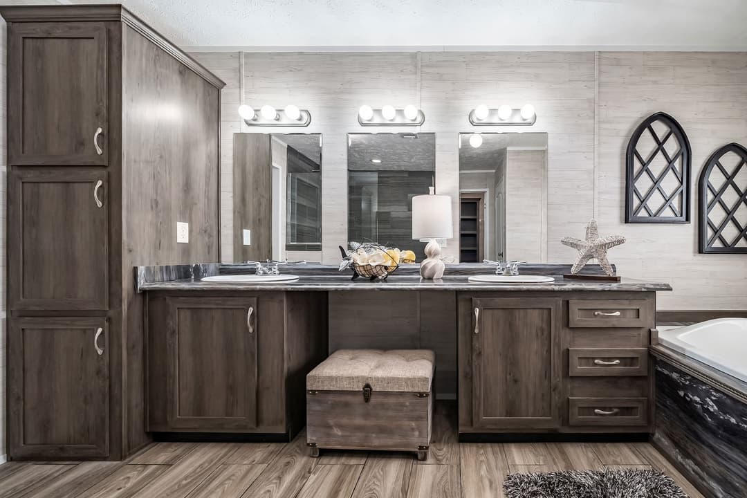 Md-41-32 bathroom home features