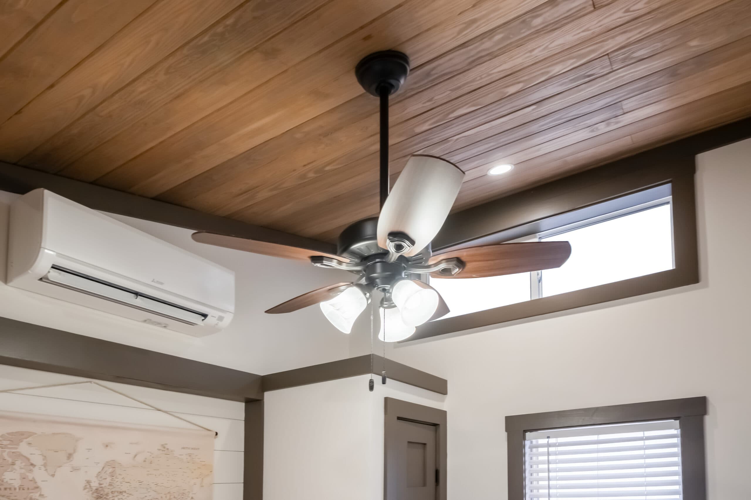 Skyway interior home features
