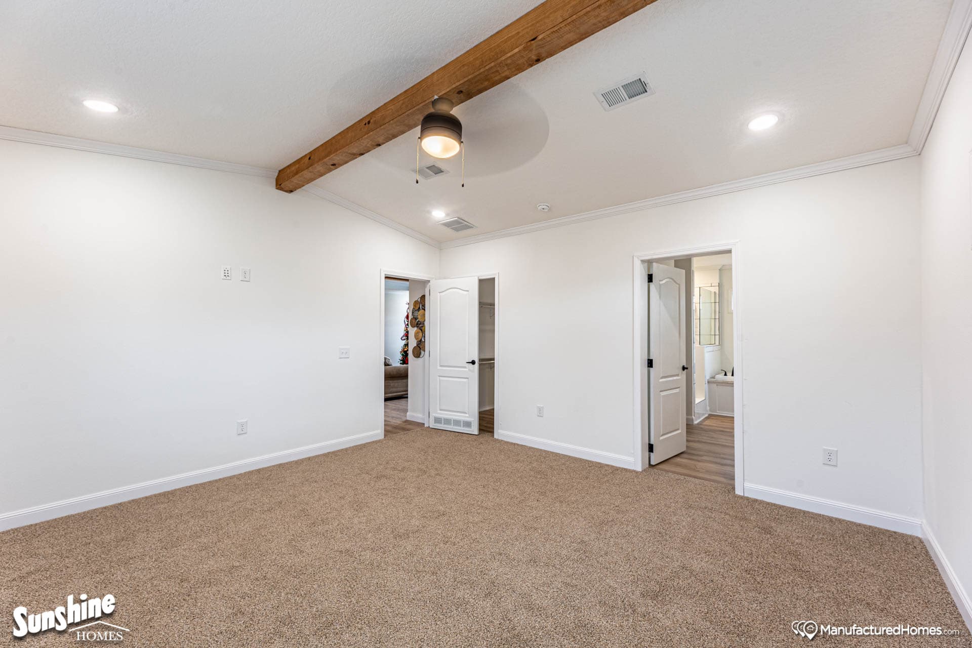 Pri3284-2015 bedroom home features