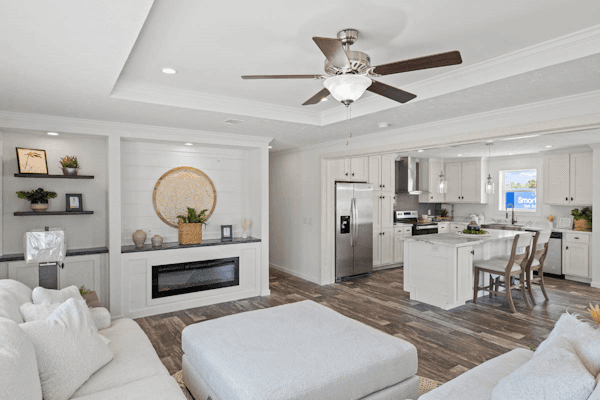 Delashaw interior home features