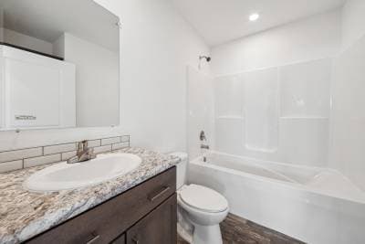 Pinot bathroom home features