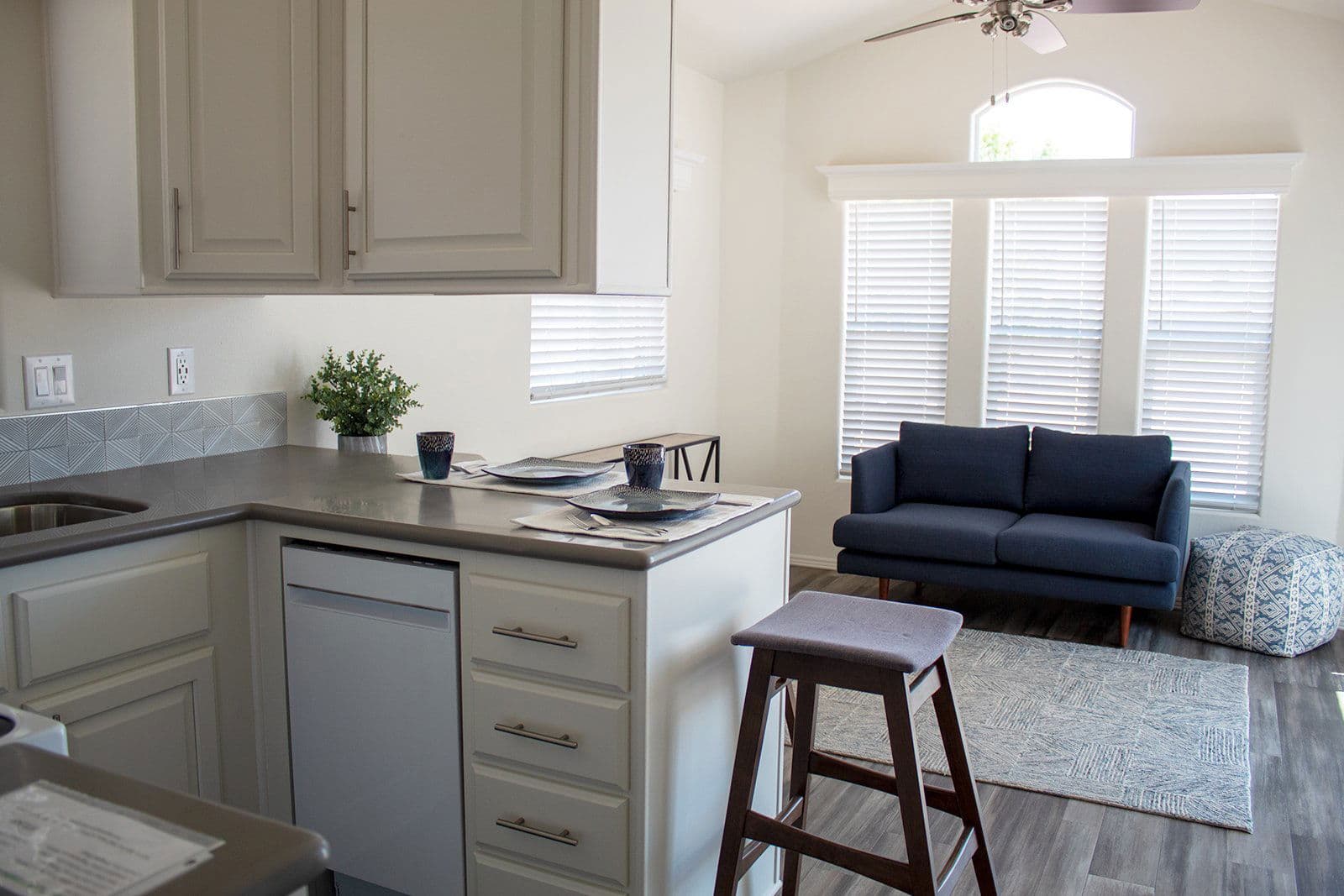 Sedona sn11351a interior home features