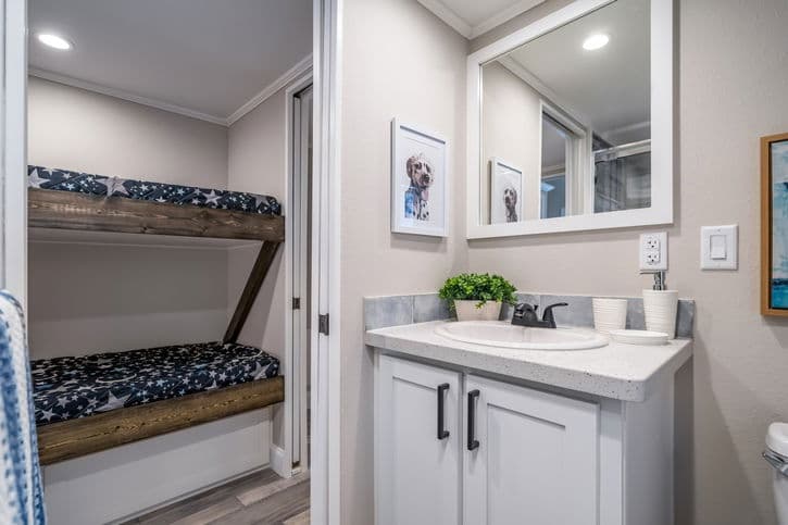 Eagle 11341a bathroom home features