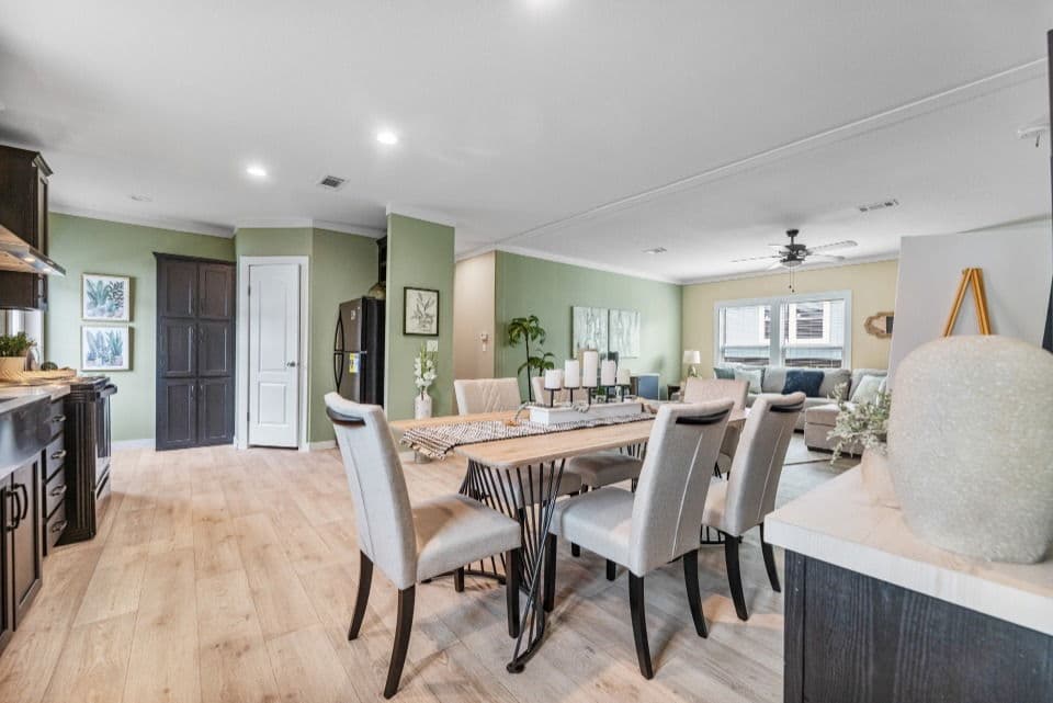 Heartland 30524h interior home features